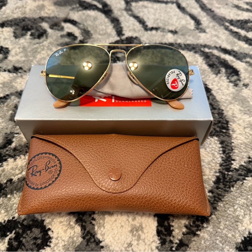 Ray-Ban Gold Aviator Sunglasses